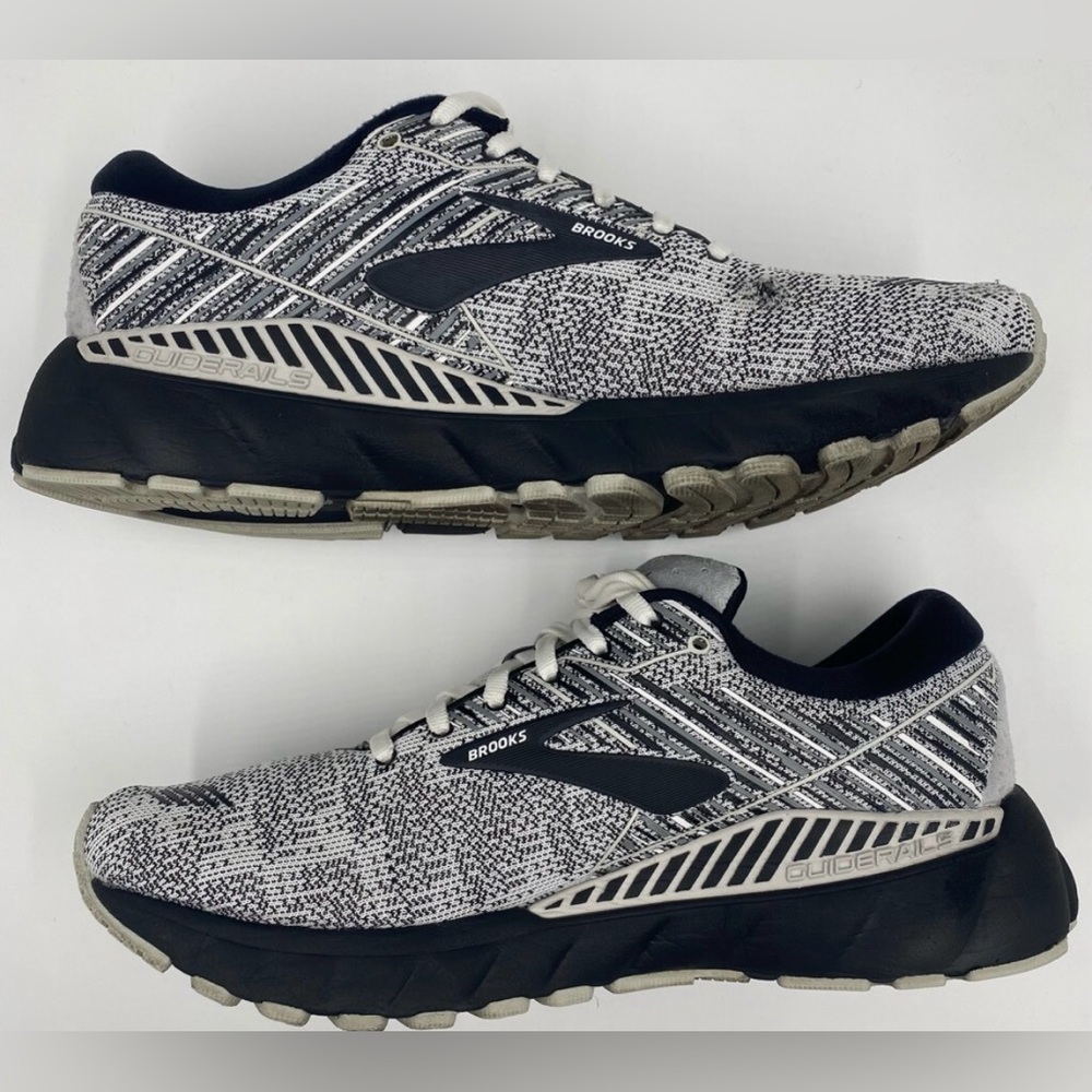 Brooks Women's Athletic Shoes in Black and White